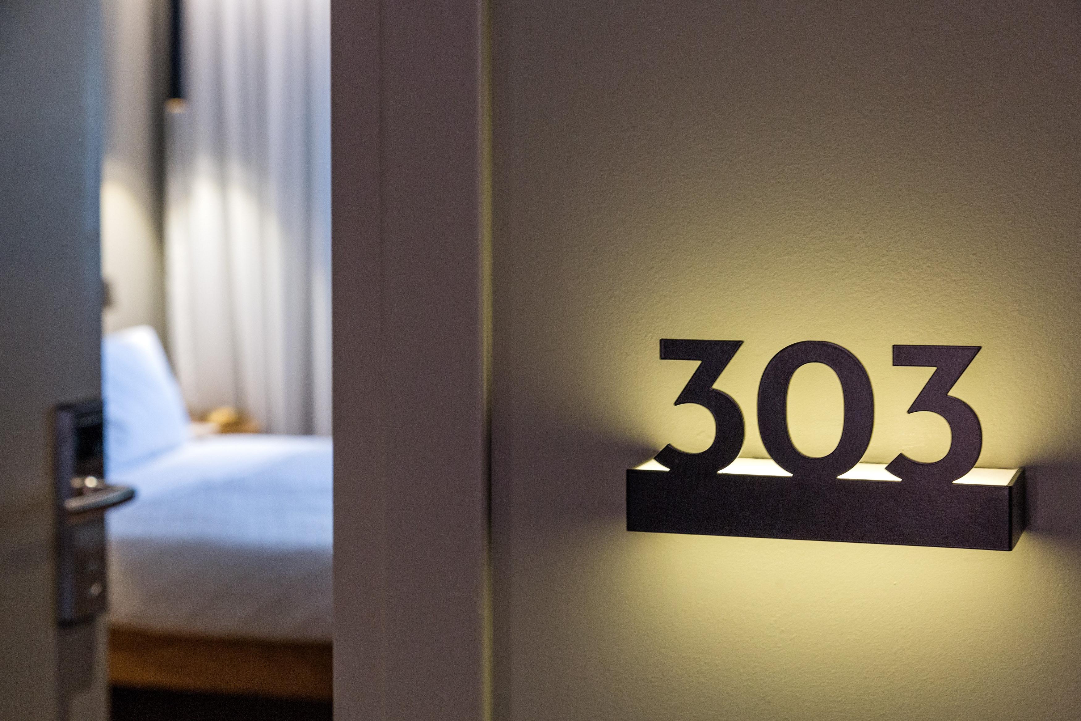 Bob W Eolou Hotel Атина Екстериор снимка