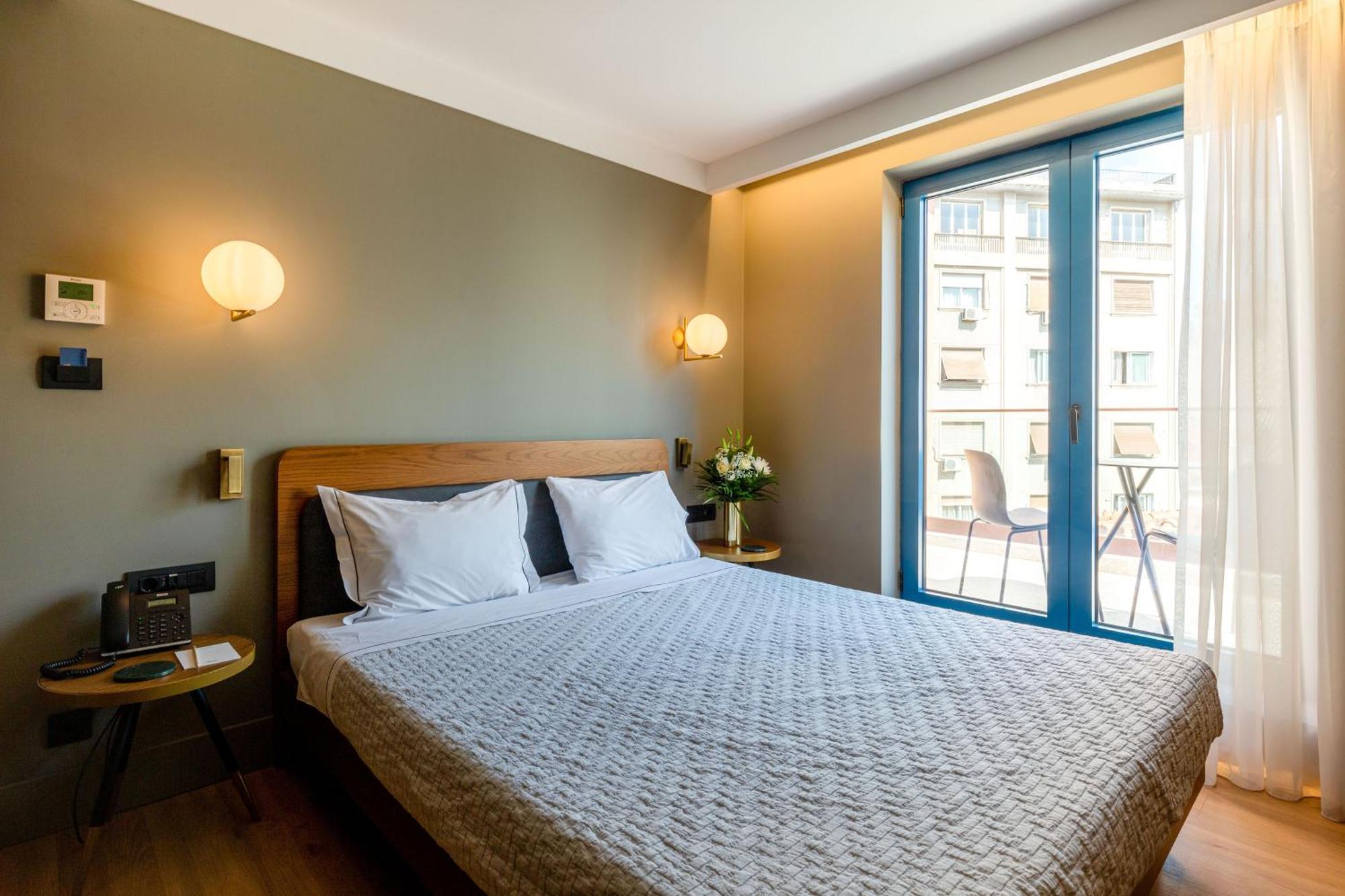 Bob W Eolou Hotel Атина Екстериор снимка