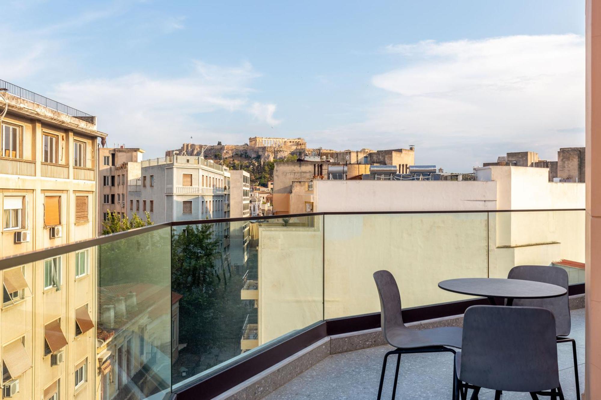 Bob W Eolou Hotel Атина Екстериор снимка