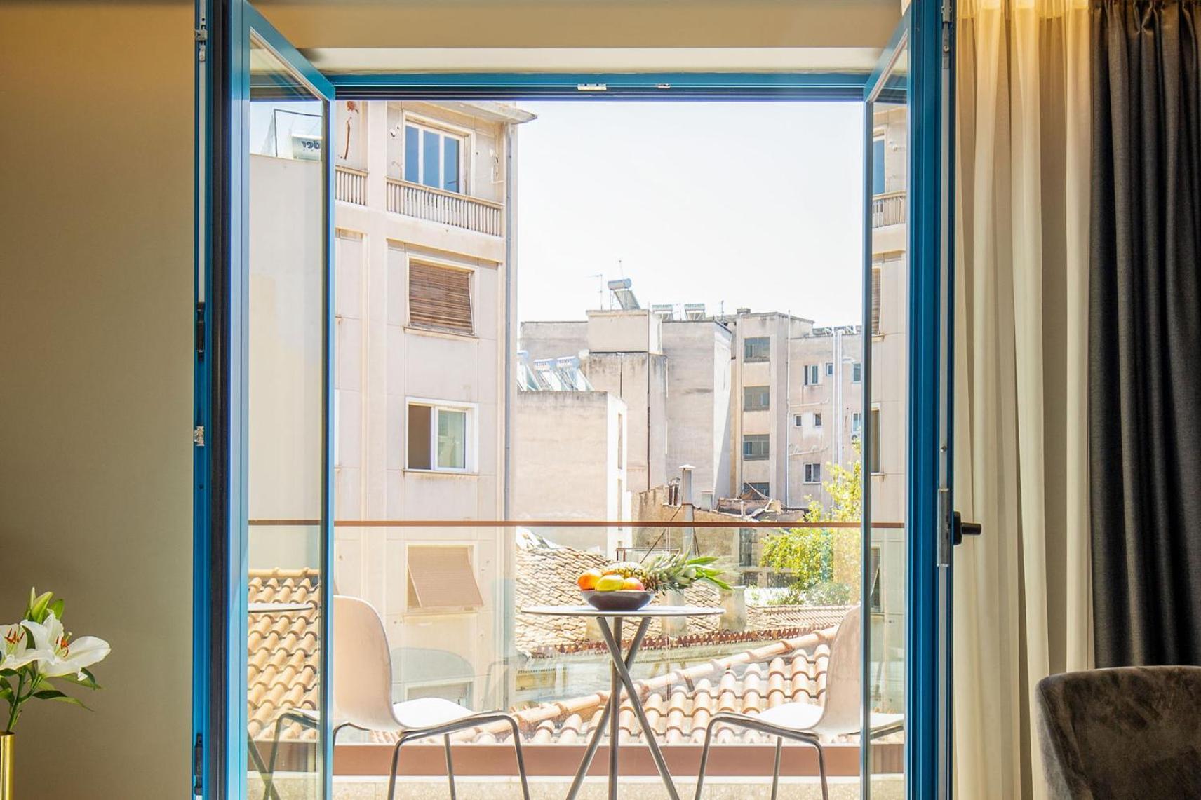 Bob W Eolou Hotel Атина Екстериор снимка