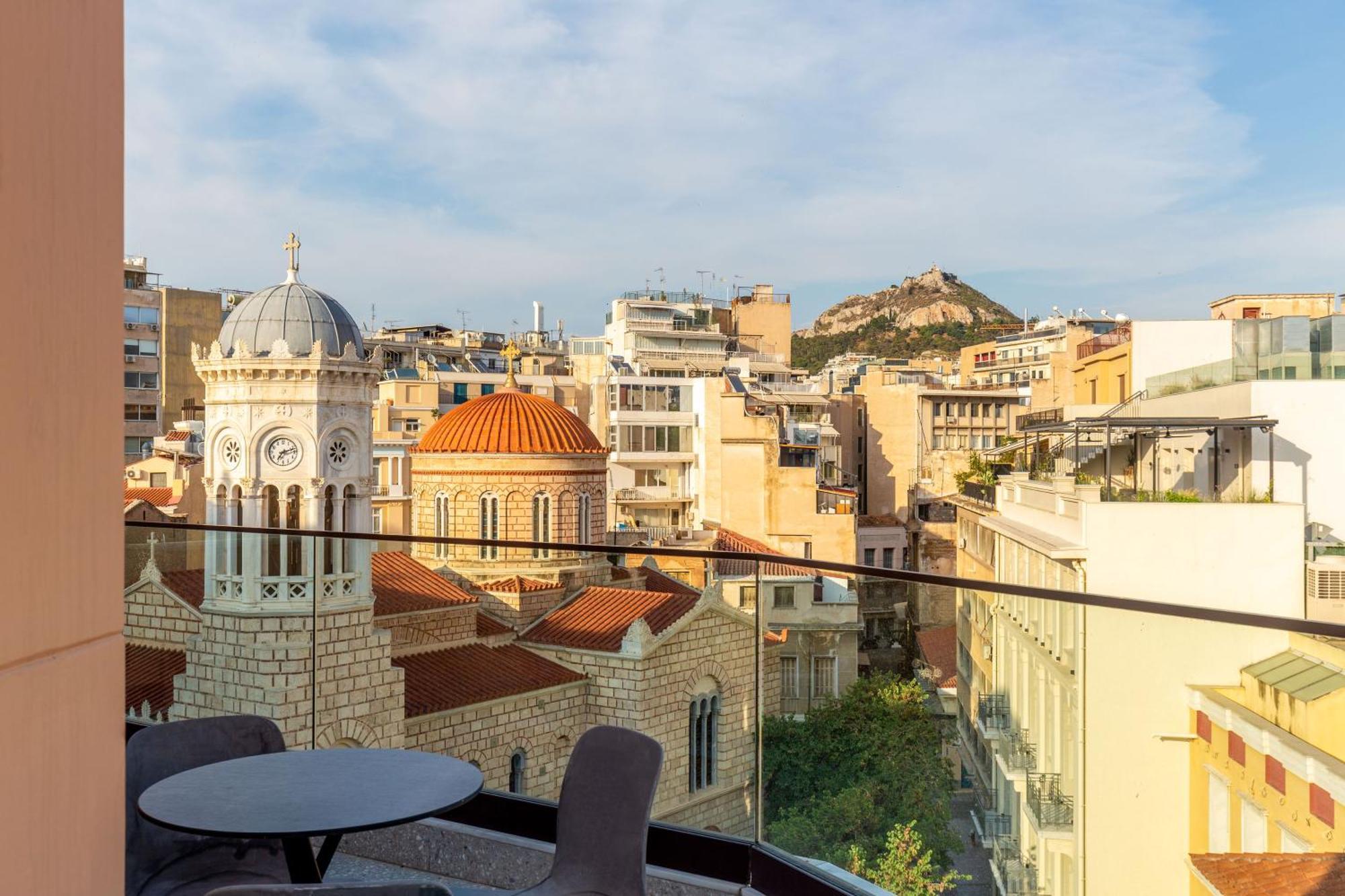 Bob W Eolou Hotel Атина Екстериор снимка