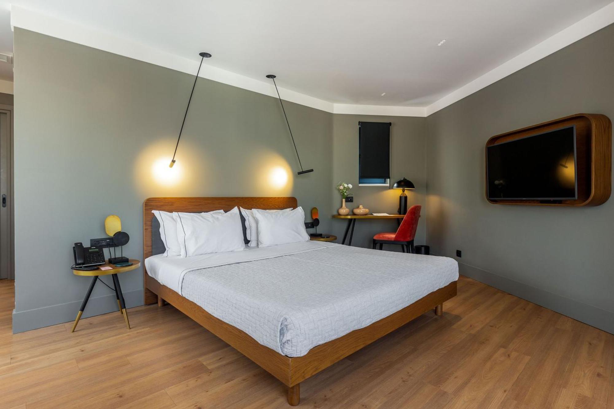 Bob W Eolou Hotel Атина Екстериор снимка