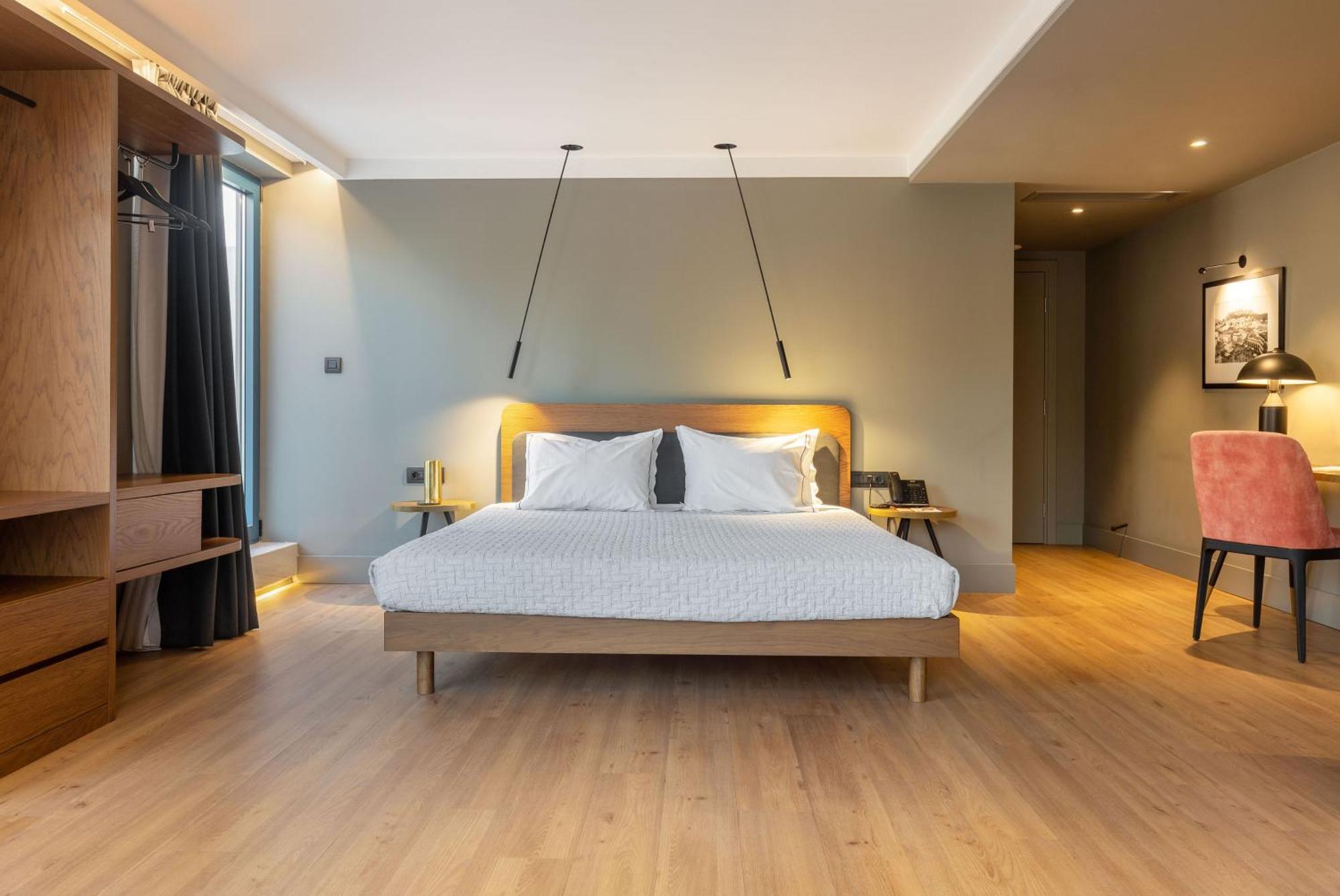 Bob W Eolou Hotel Атина Екстериор снимка