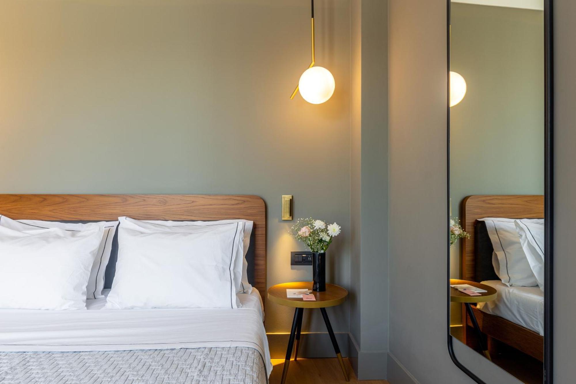Bob W Eolou Hotel Атина Екстериор снимка