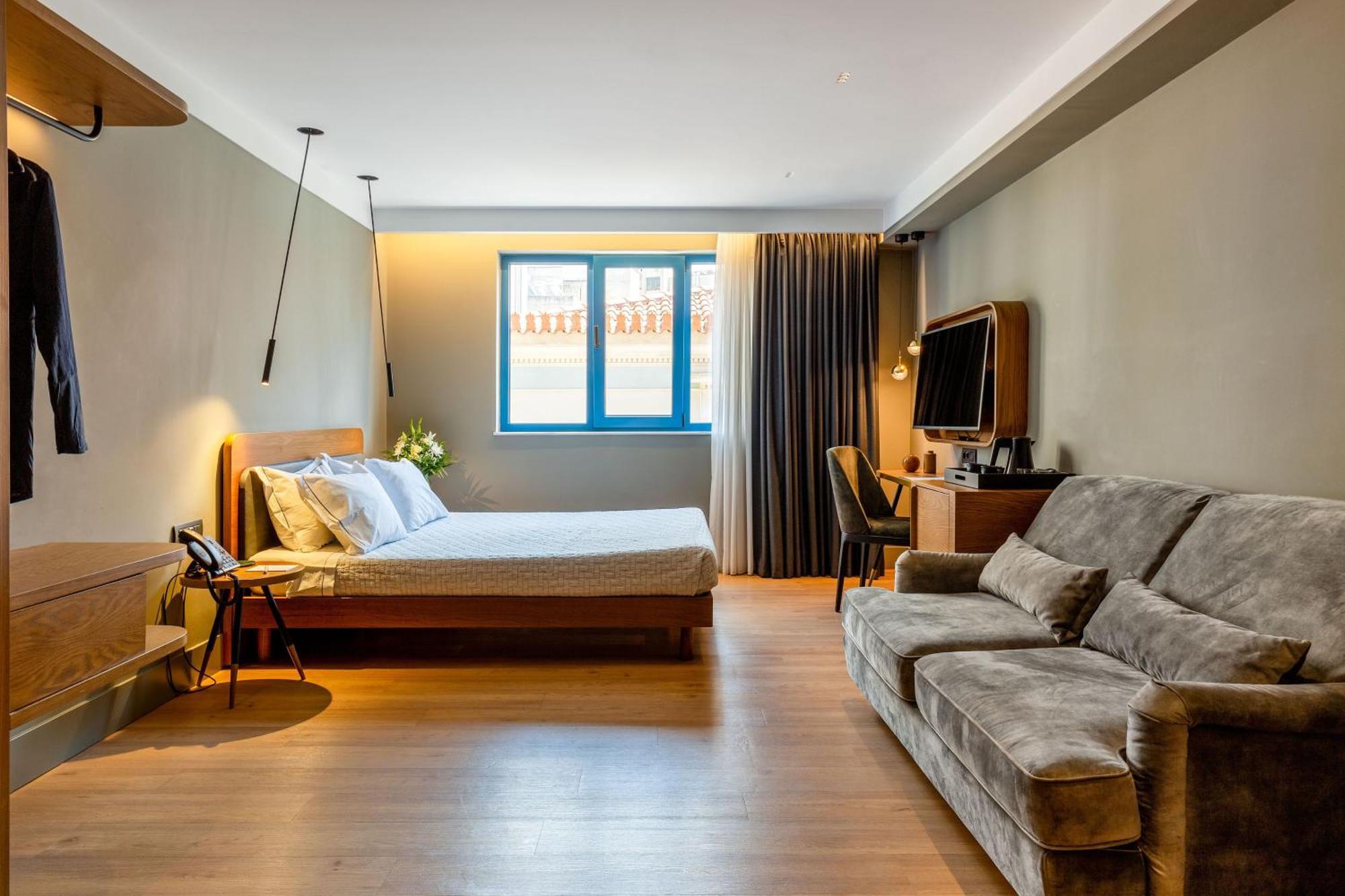 Bob W Eolou Hotel Атина Екстериор снимка