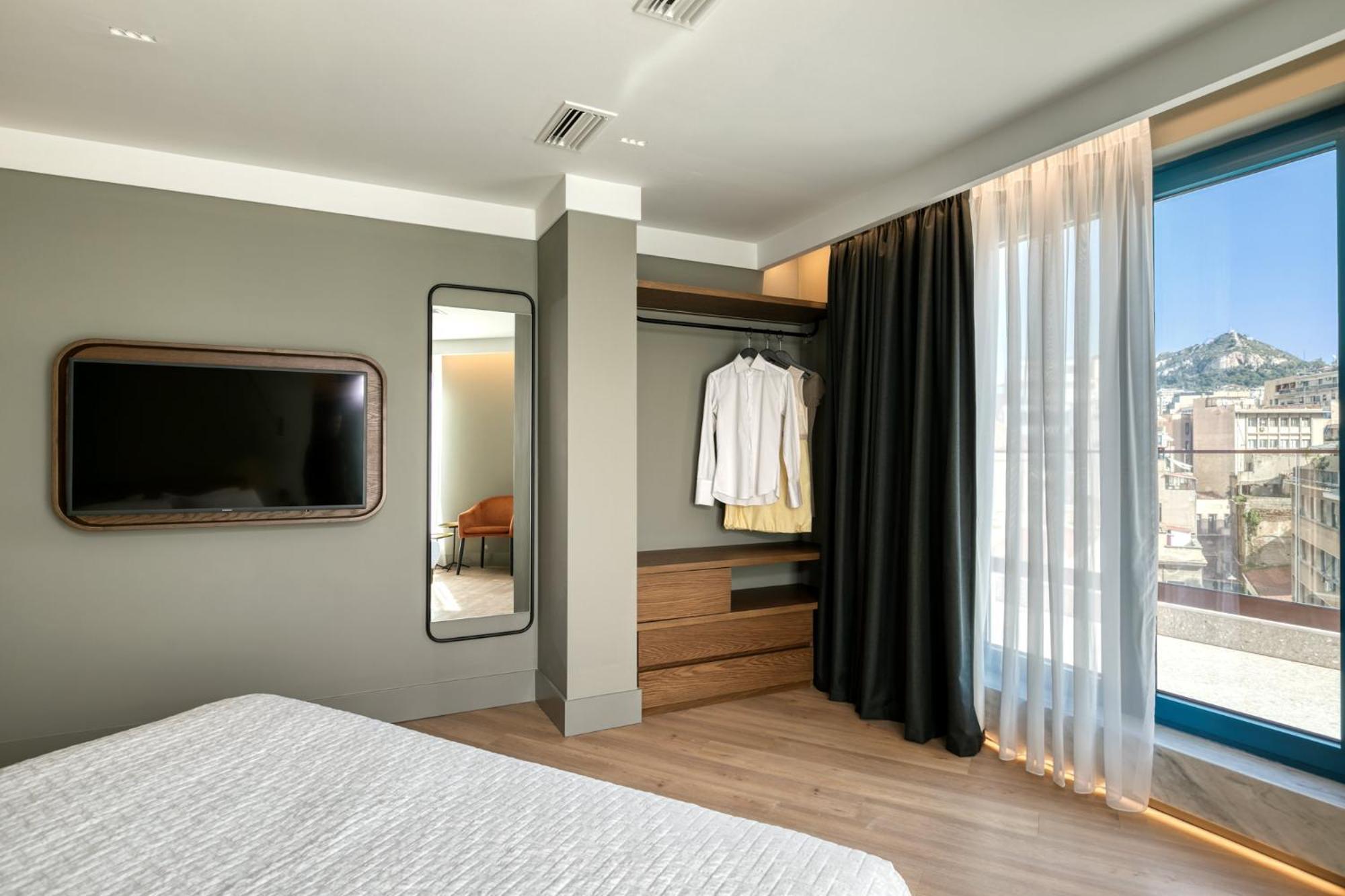 Bob W Eolou Hotel Атина Екстериор снимка