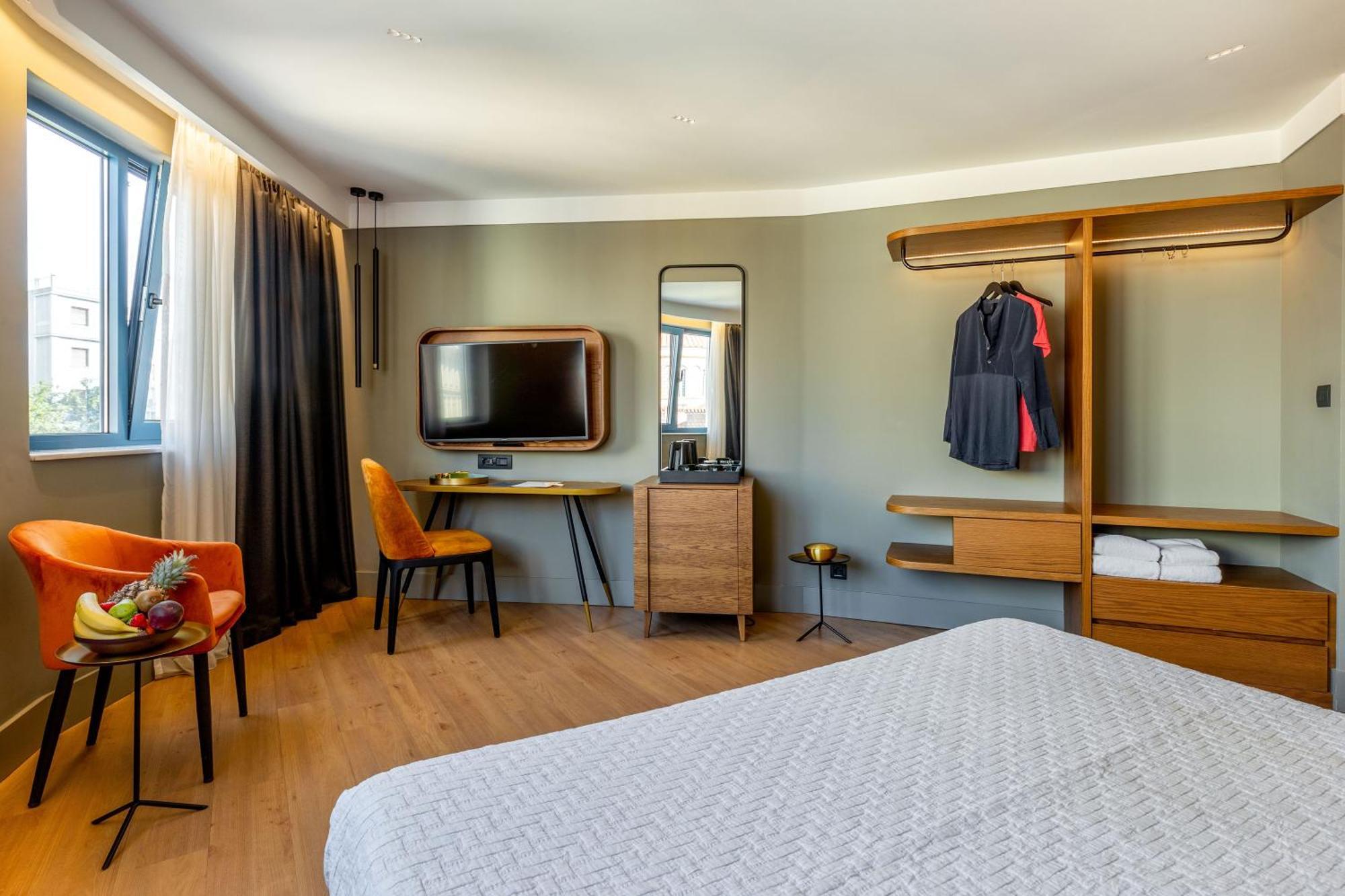 Bob W Eolou Hotel Атина Екстериор снимка
