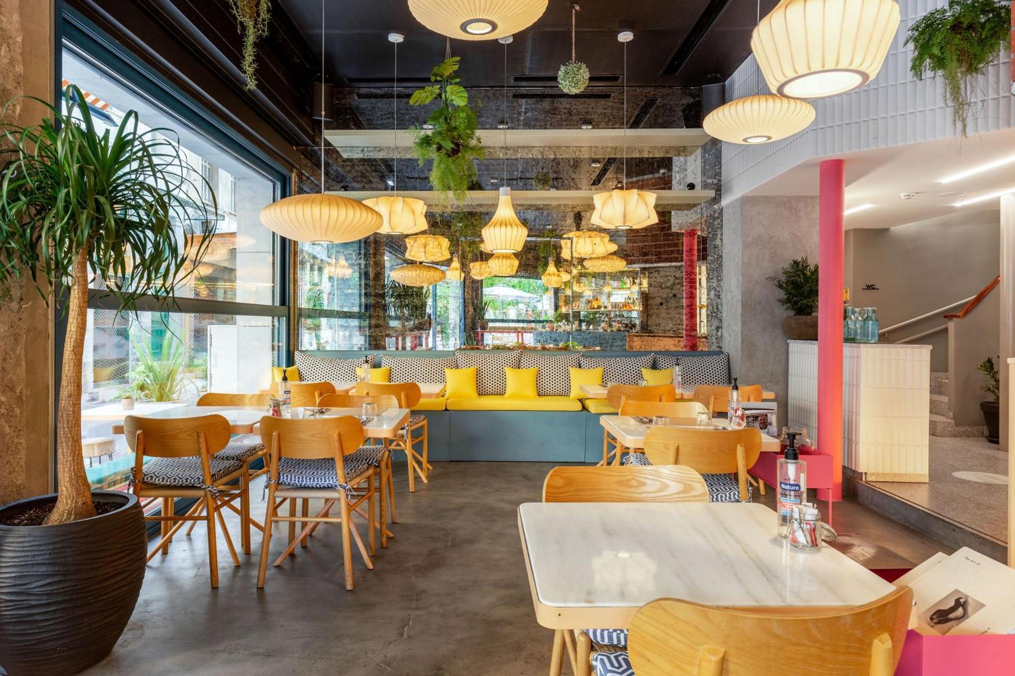 Bob W Eolou Hotel Атина Екстериор снимка