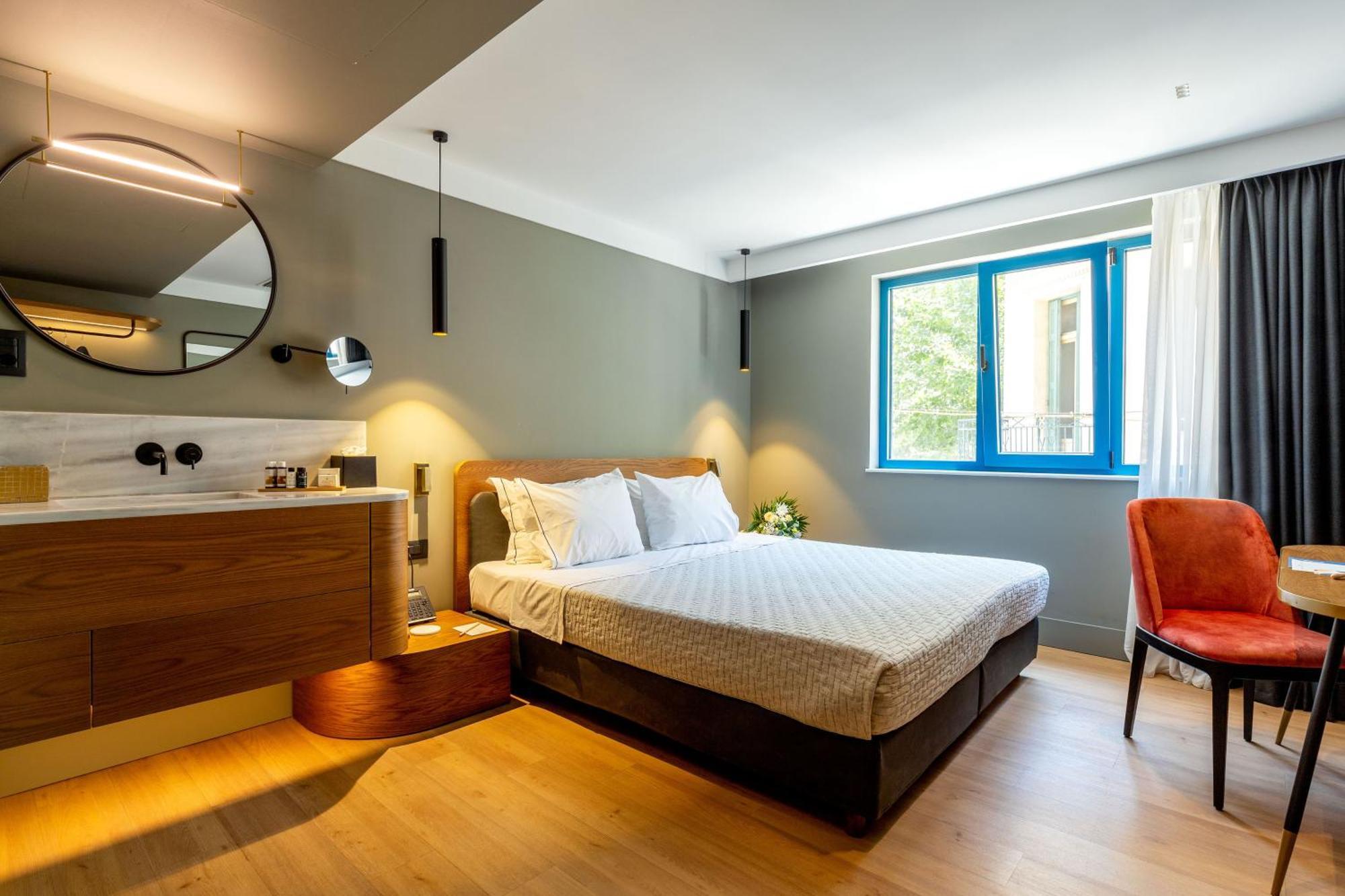 Bob W Eolou Hotel Атина Екстериор снимка