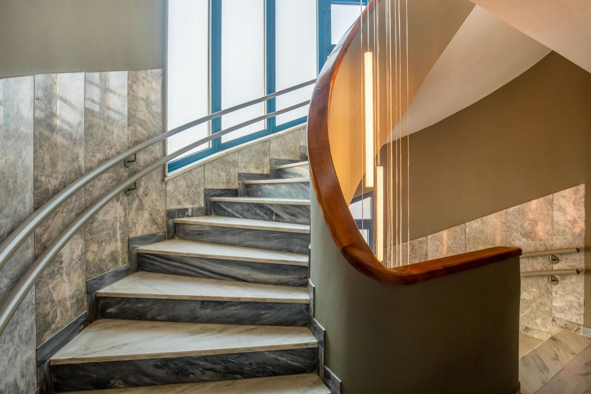 Bob W Eolou Hotel Атина Екстериор снимка
